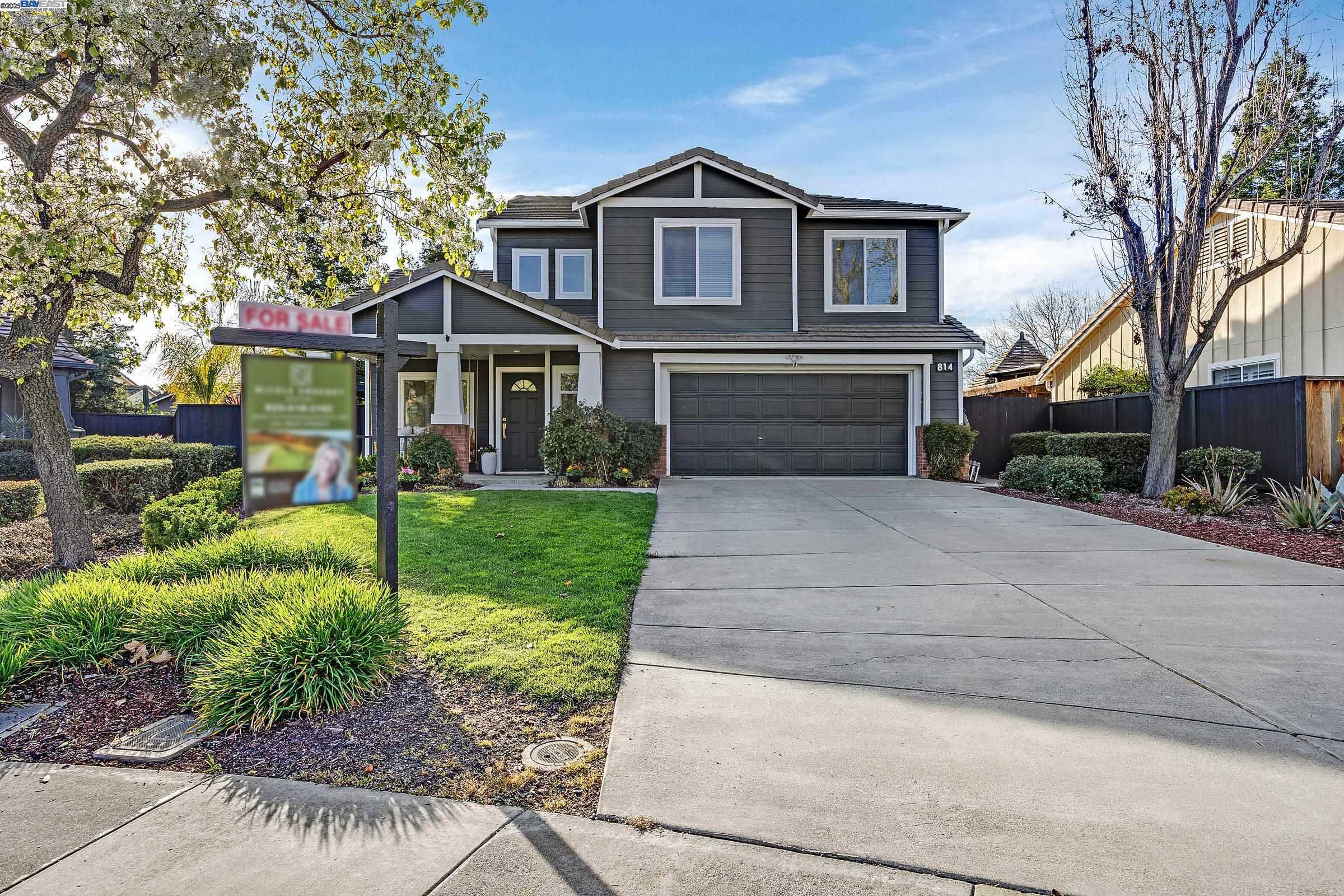 Neighborhood Neighborhood-33