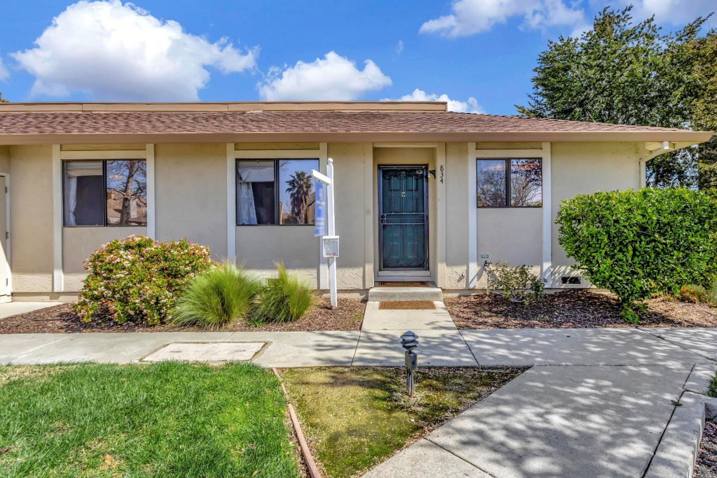 Neighborhood Neighborhood-70