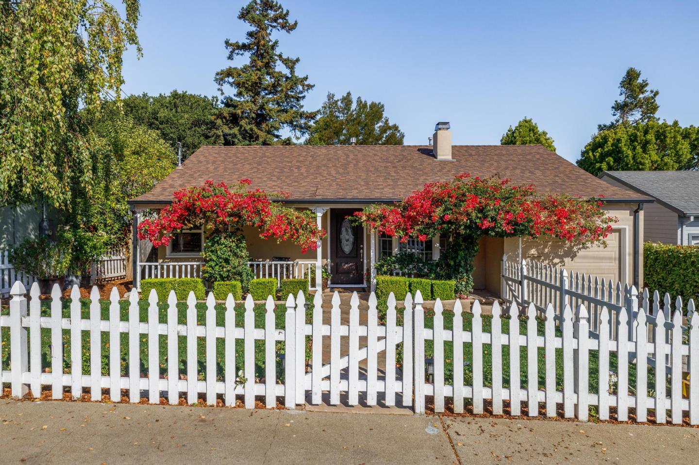 Neighborhood Neighborhood-18