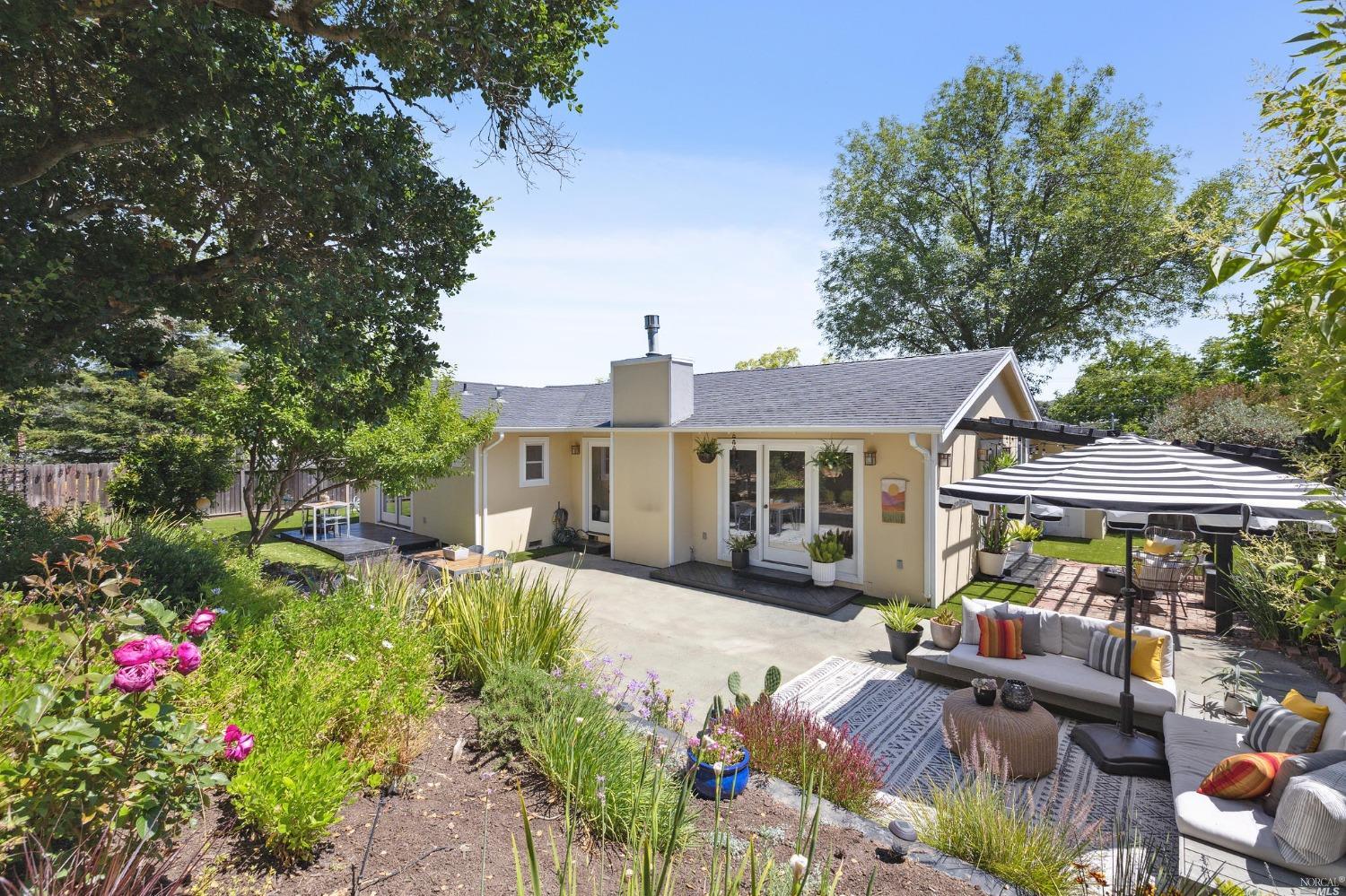 Neighborhood Neighborhood-33