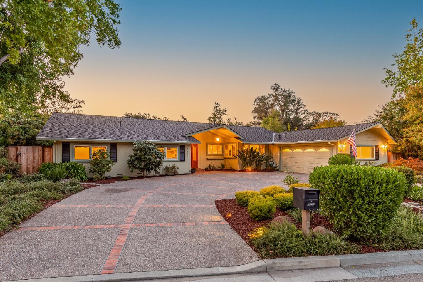 Neighborhood Neighborhood-6