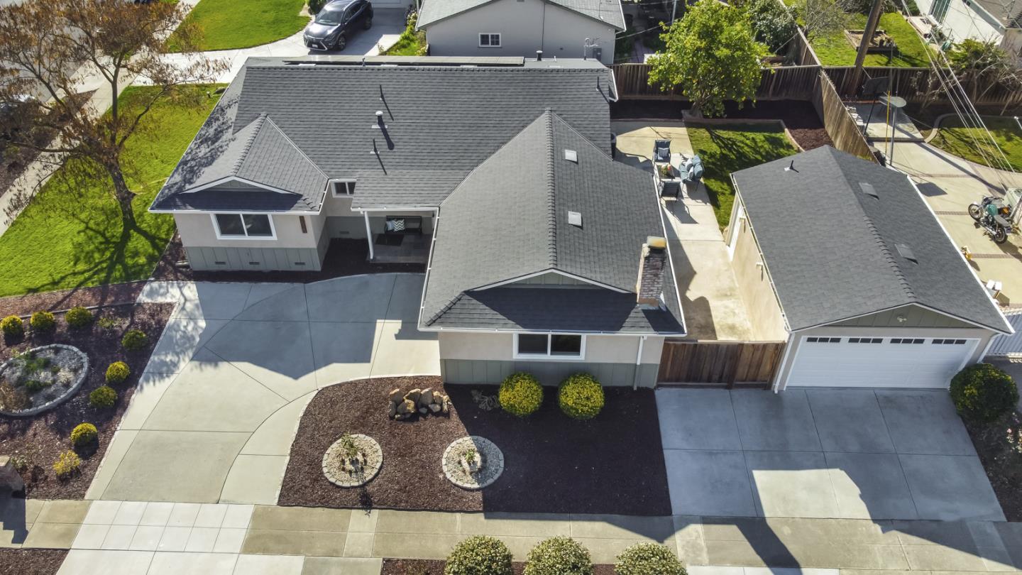 Neighborhood Neighborhood-63