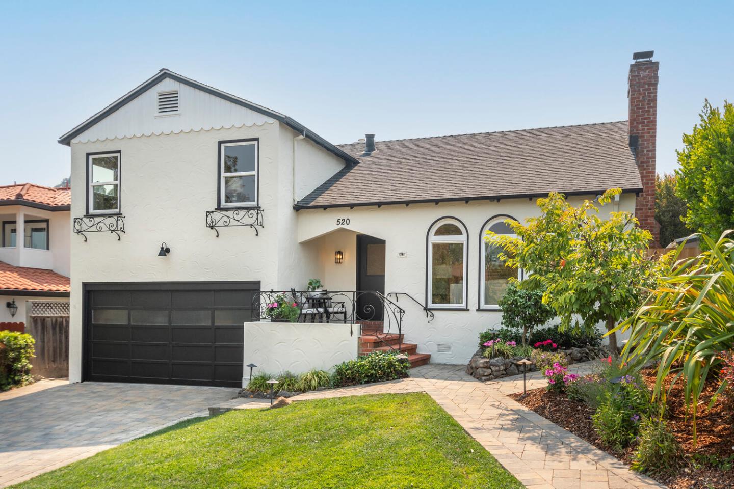 Neighborhood Neighborhood-20