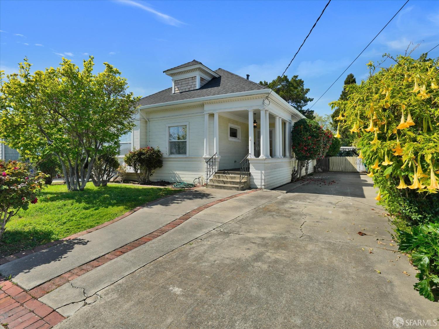 Neighborhood Neighborhood-27