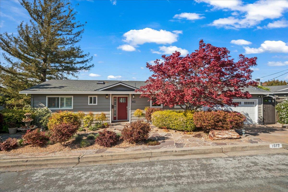 Neighborhood Neighborhood-31