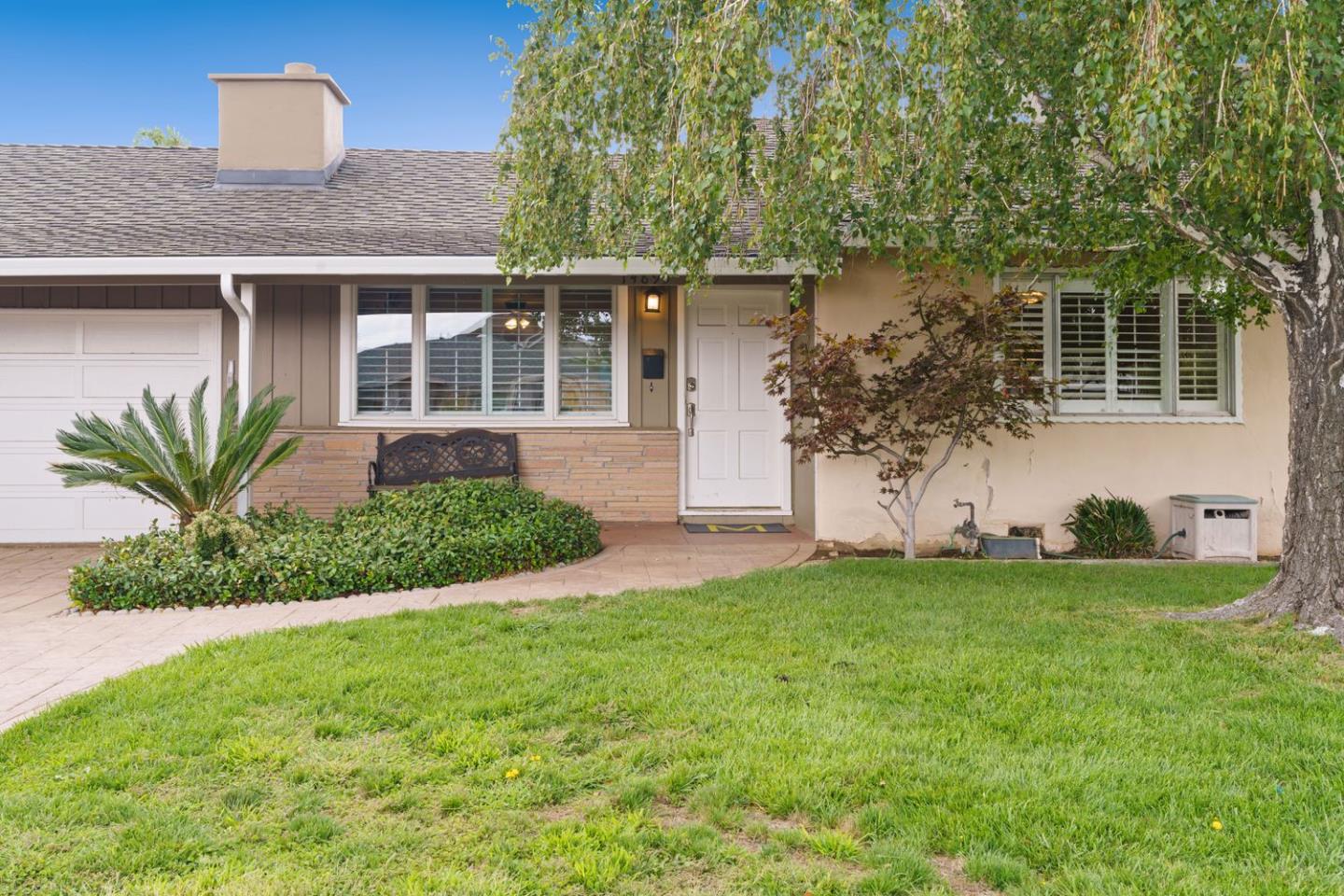 Neighborhood Neighborhood-96