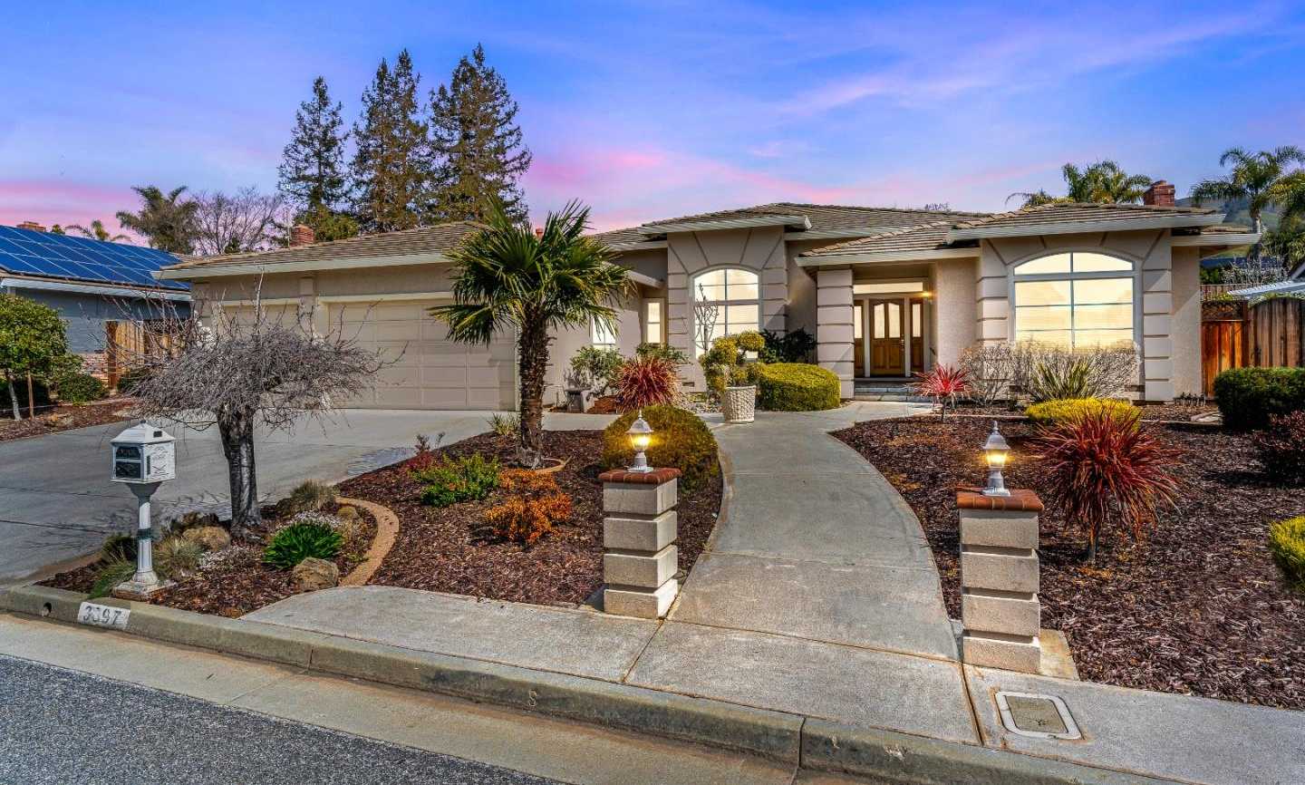 Neighborhood Neighborhood-4