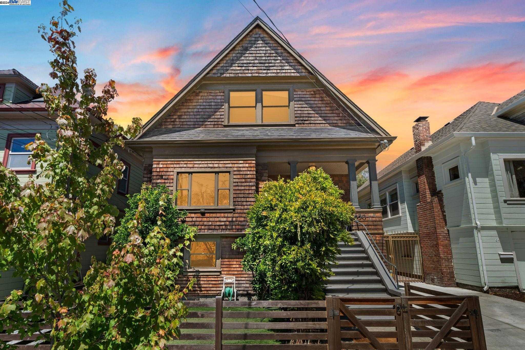 Neighborhood Neighborhood-15