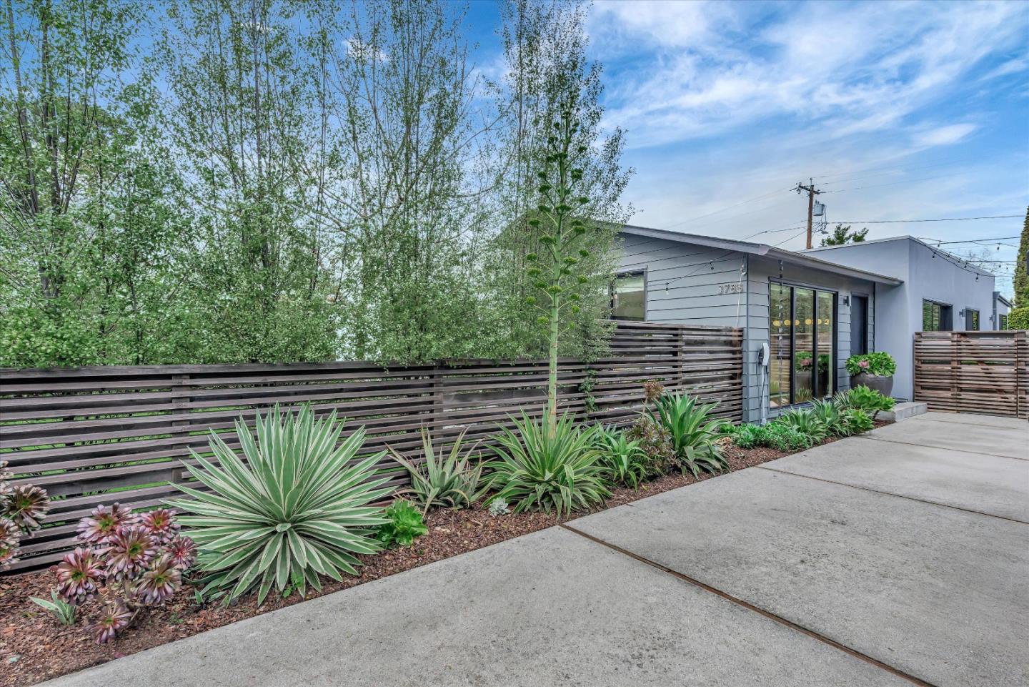 Neighborhood Neighborhood-87