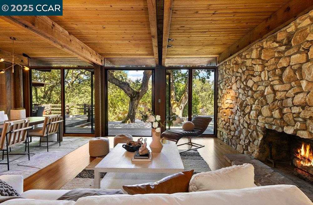 Neighborhood Neighborhood-4