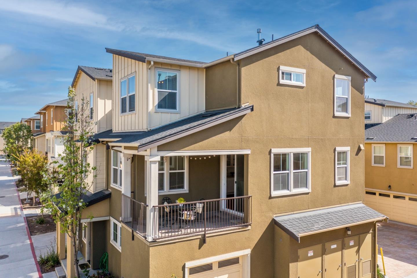 Neighborhood Neighborhood-9