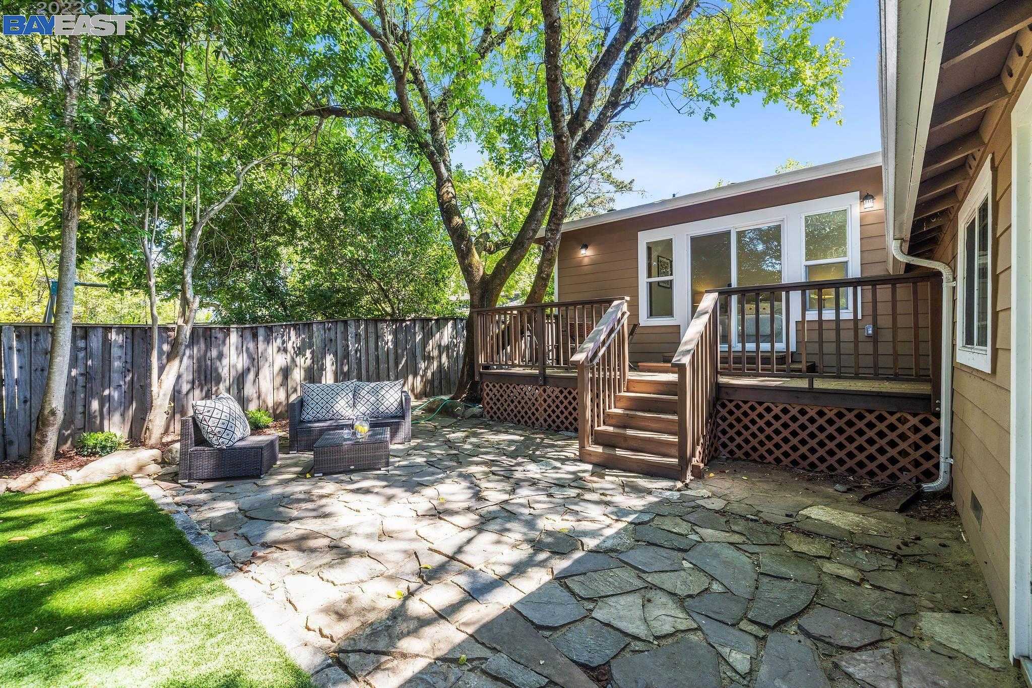 Neighborhood Neighborhood-8