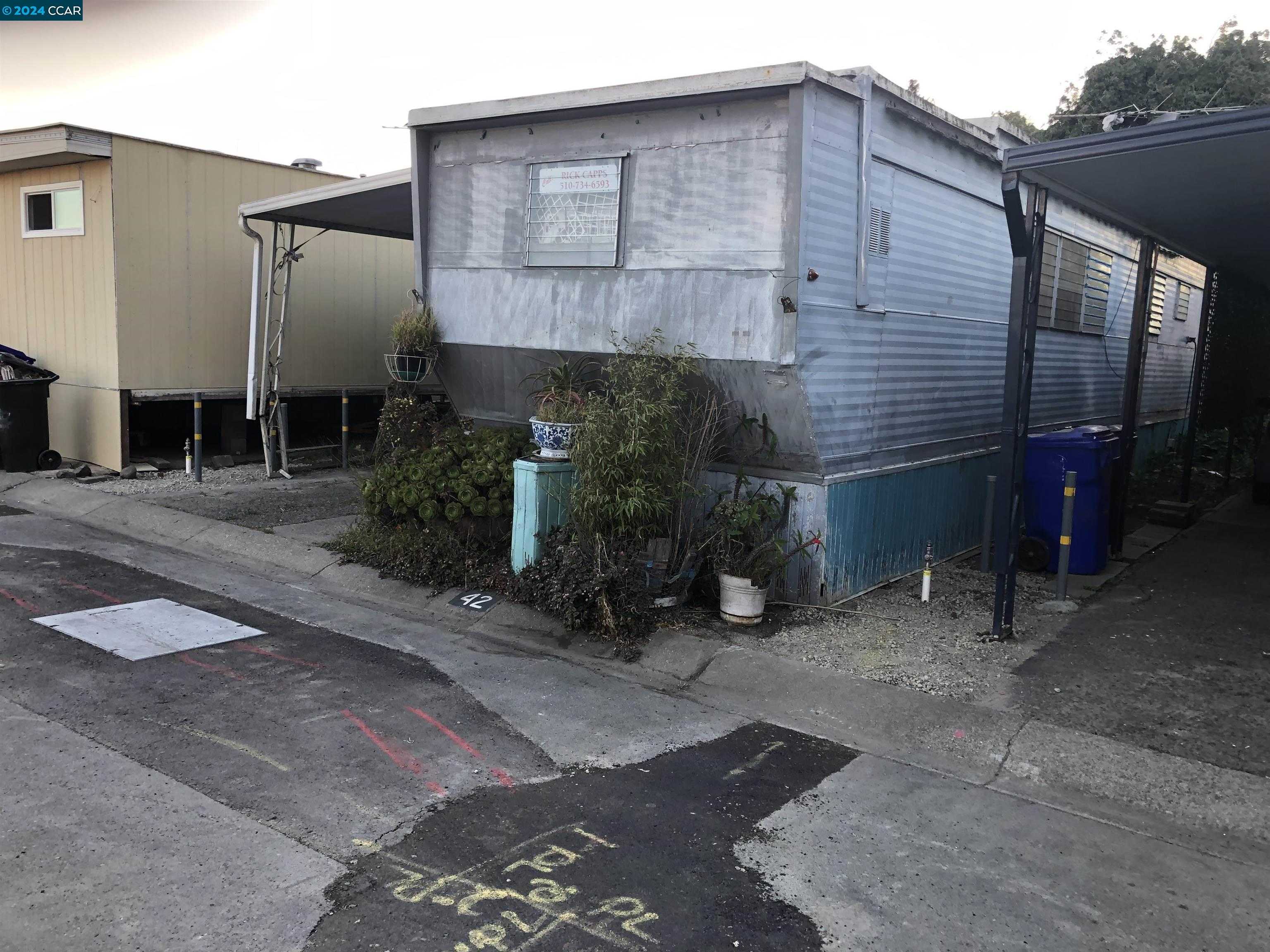 Neighborhood Neighborhood-20