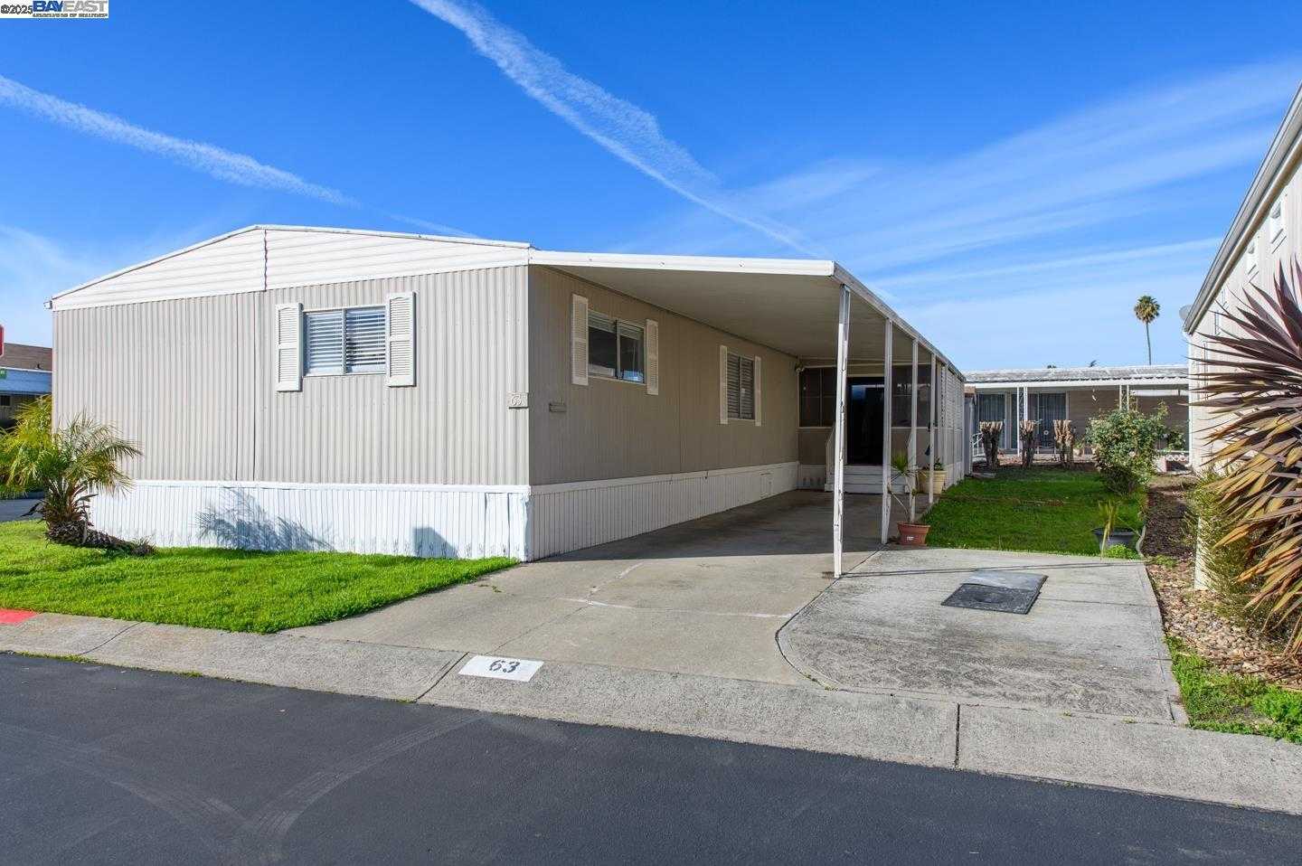 Neighborhood Neighborhood-29