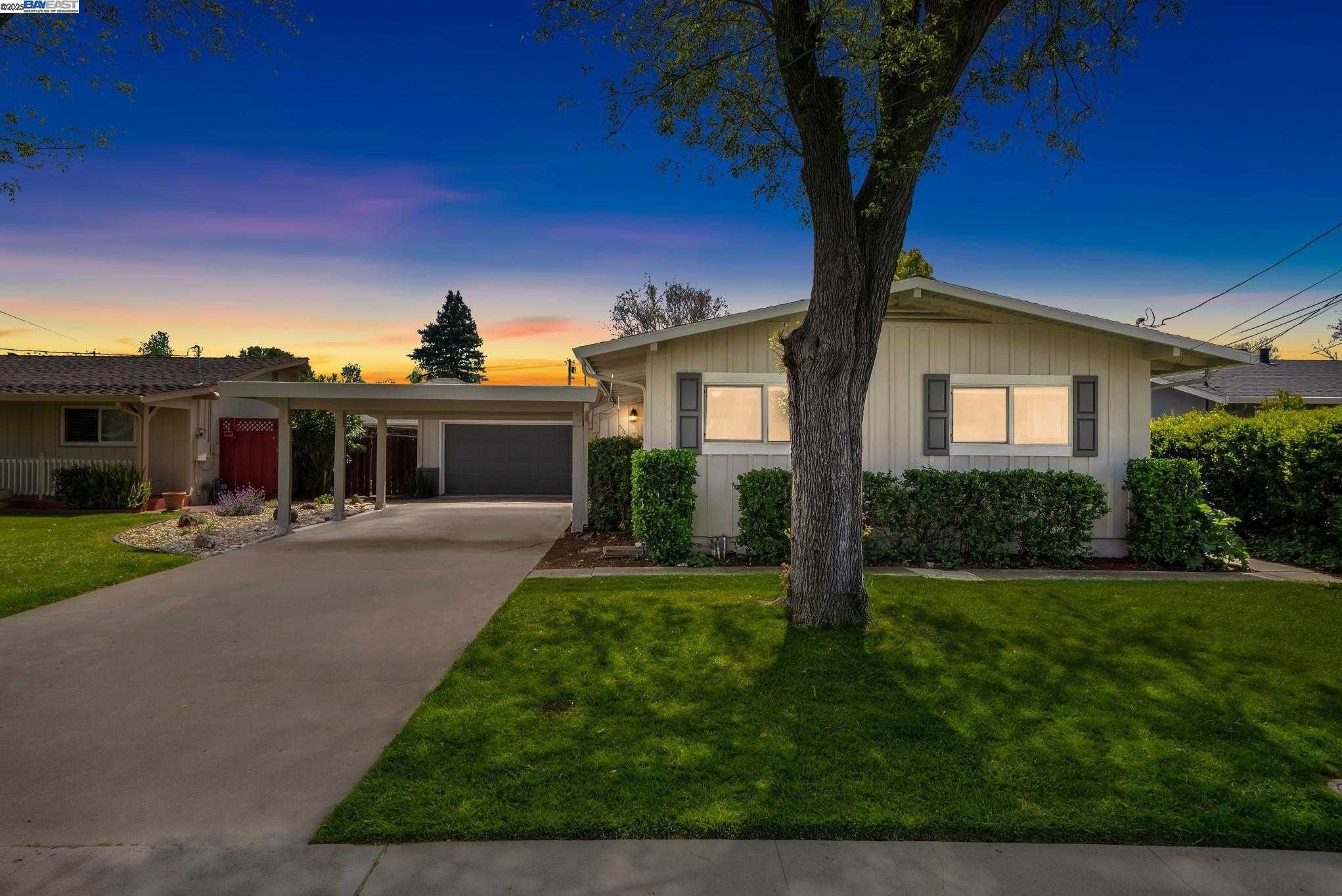 Neighborhood Neighborhood-14