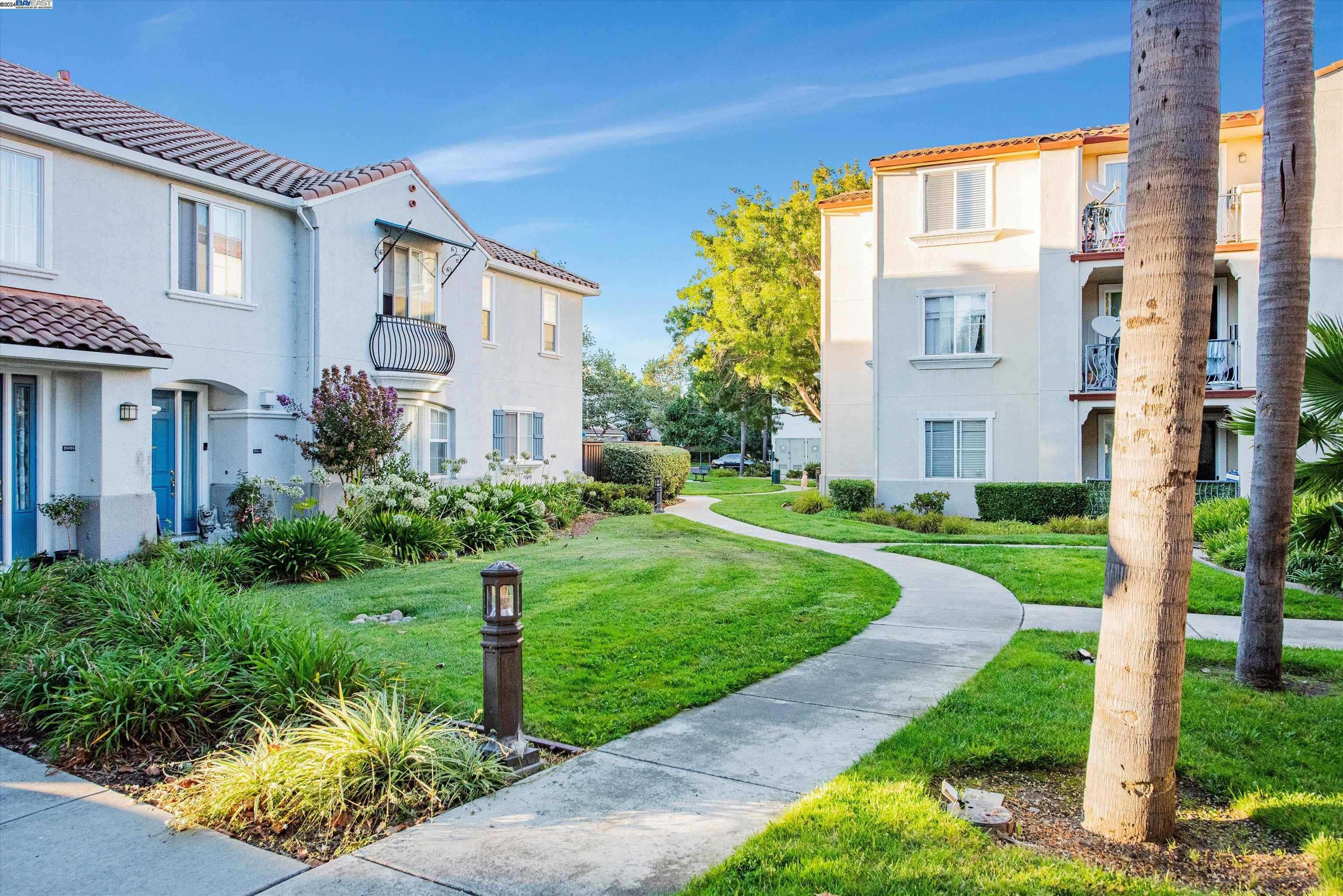 Neighborhood Neighborhood-15