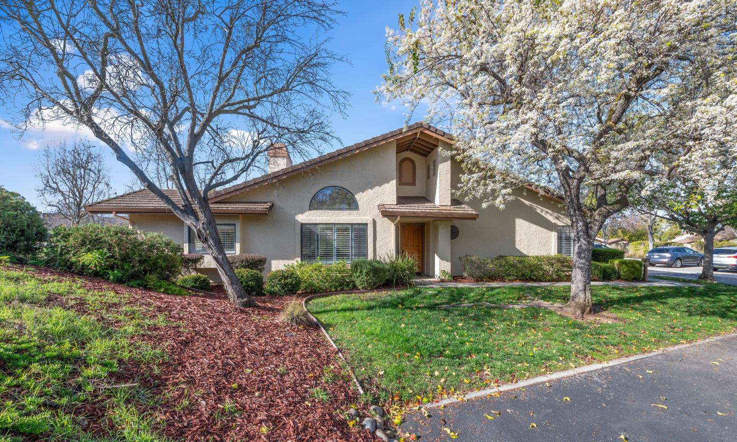 Neighborhood Neighborhood-126