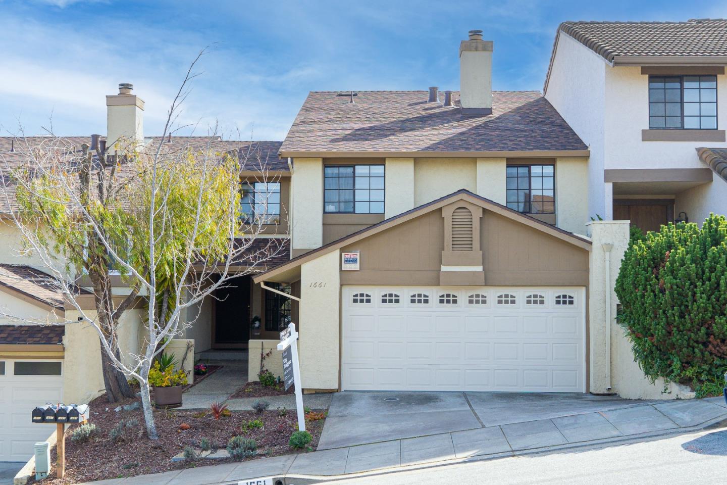 Neighborhood Neighborhood-10