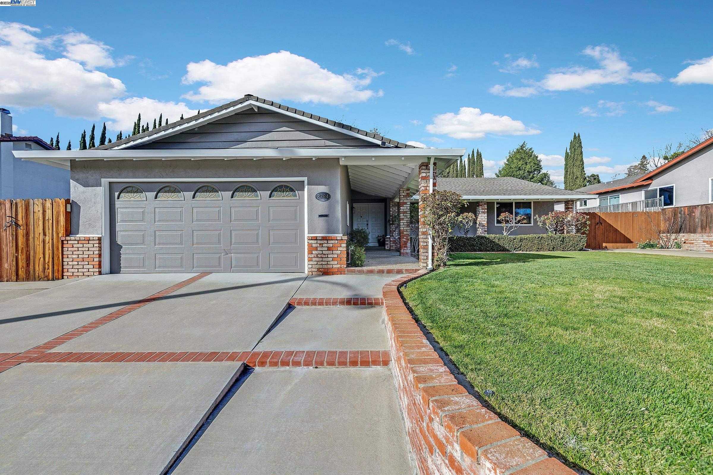 Neighborhood Neighborhood-10