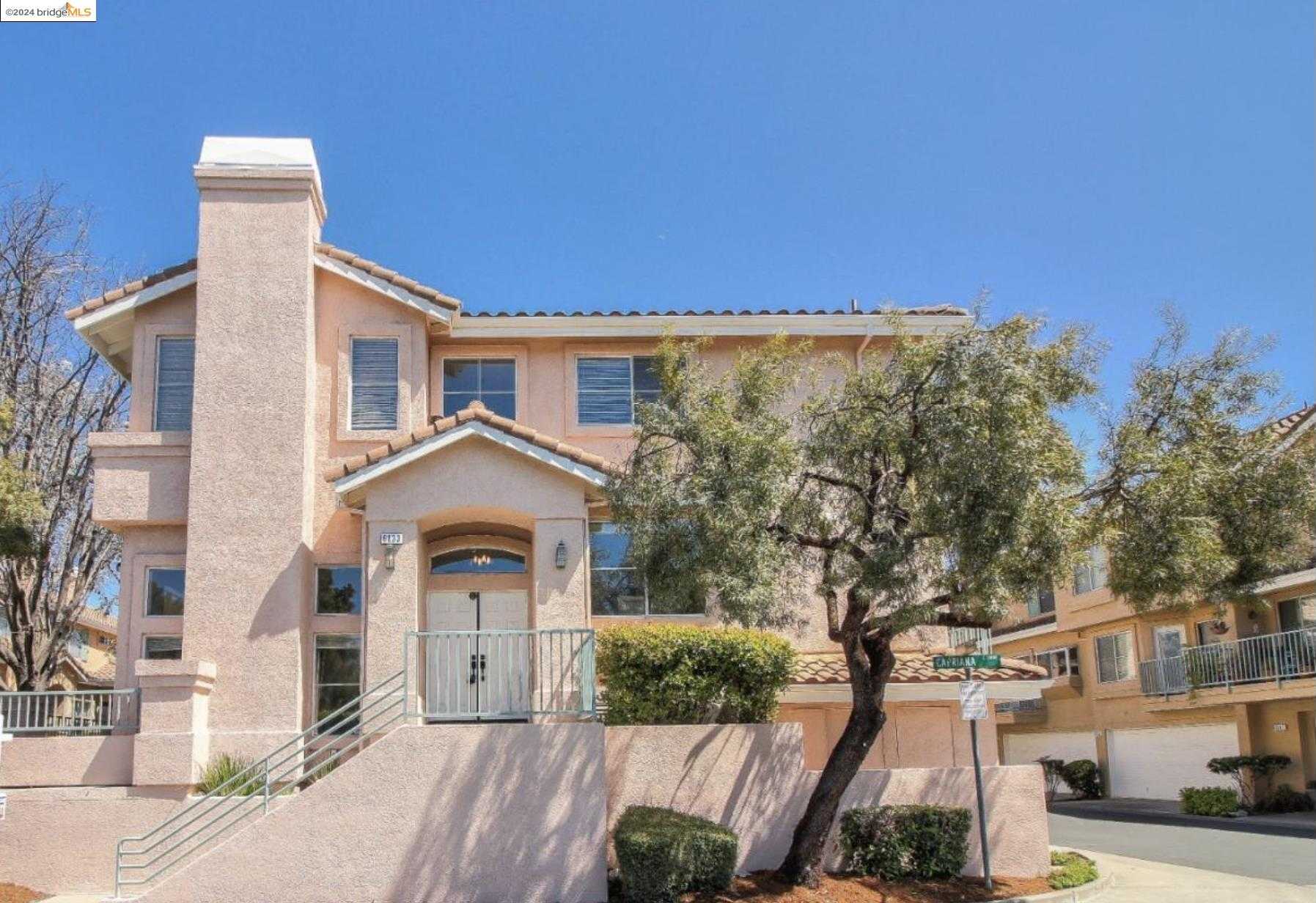 Neighborhood Neighborhood-4