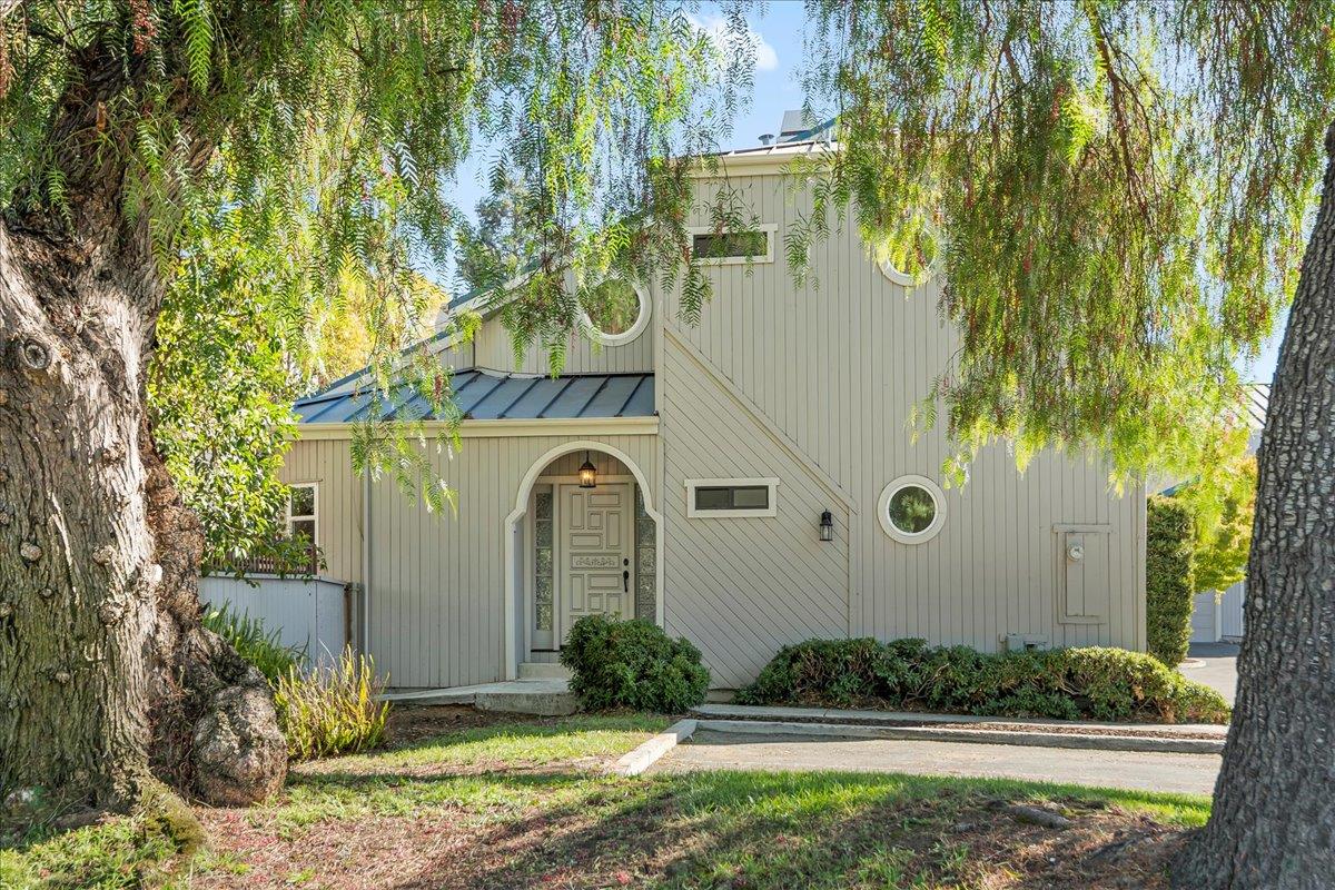 Neighborhood Neighborhood-36