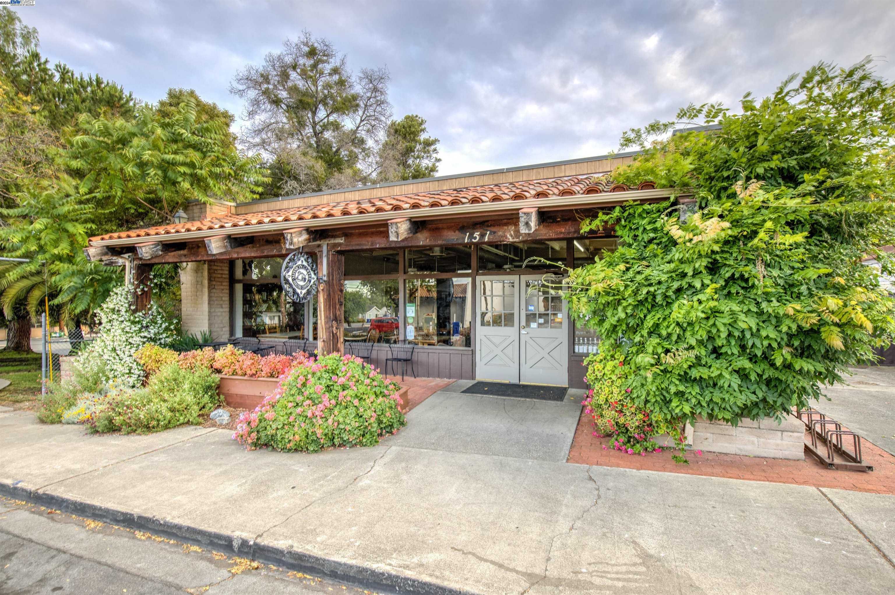 Neighborhood Neighborhood-2