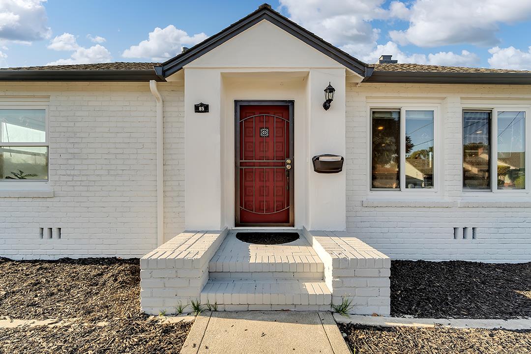 Neighborhood Neighborhood-4