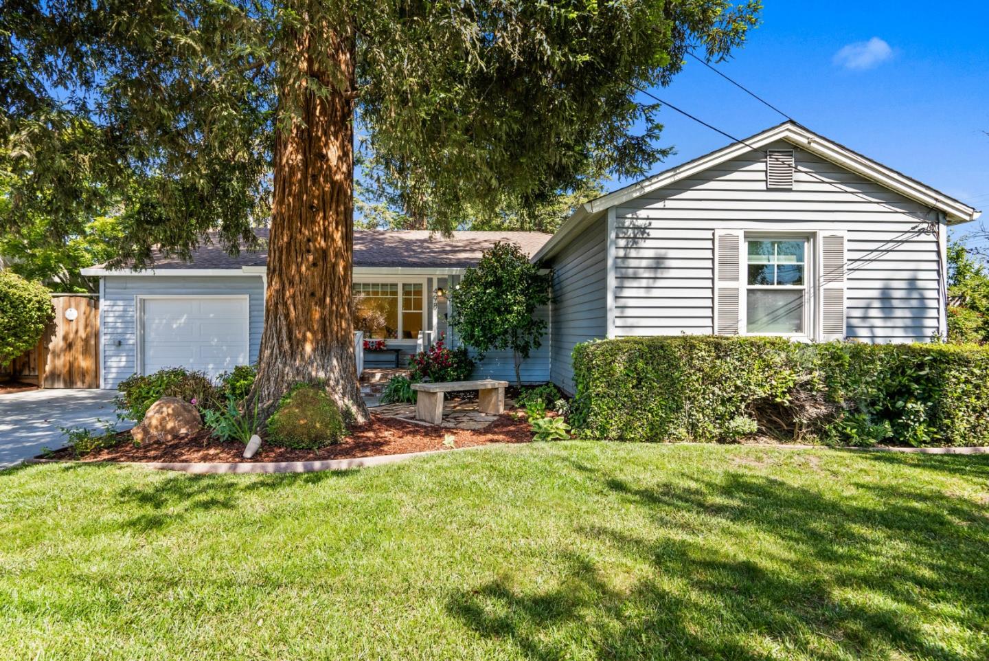 Neighborhood Neighborhood-31