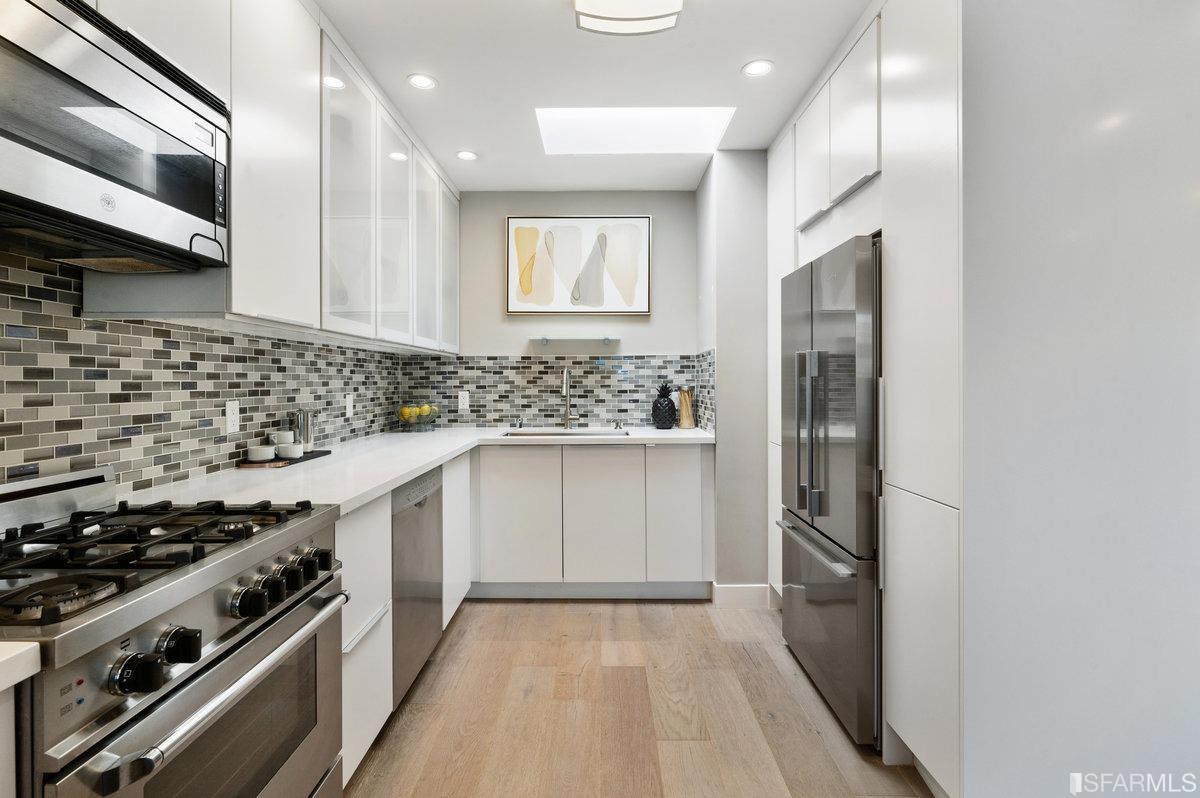 Neighborhood Neighborhood-379