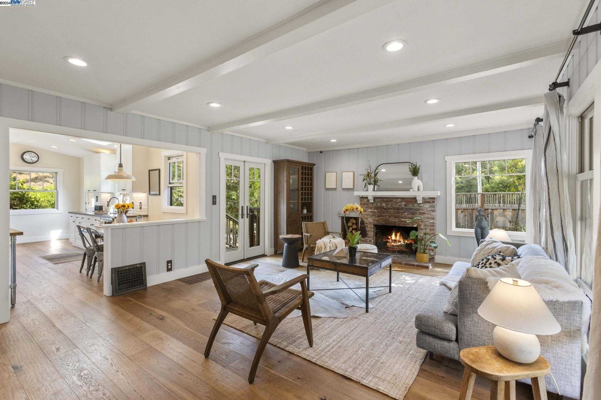 Neighborhood Neighborhood-20