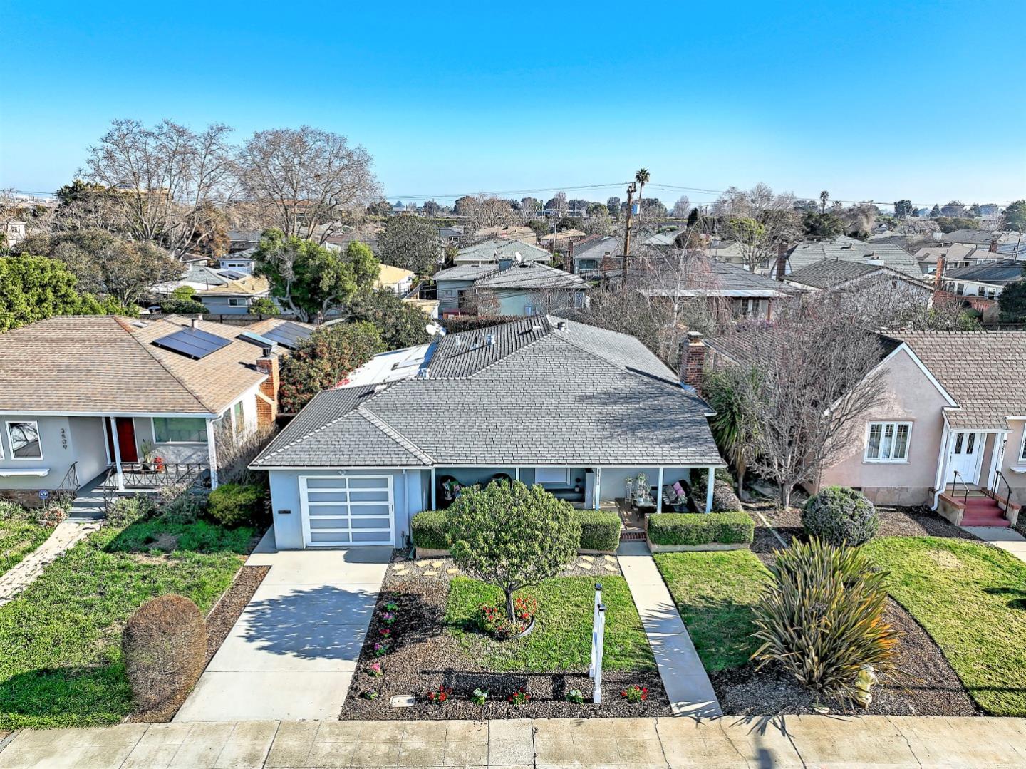 Neighborhood Neighborhood-122