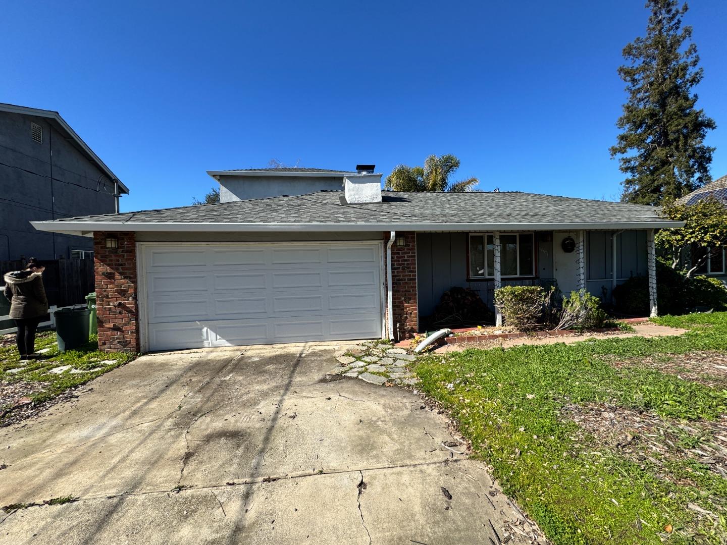 Neighborhood Neighborhood-84