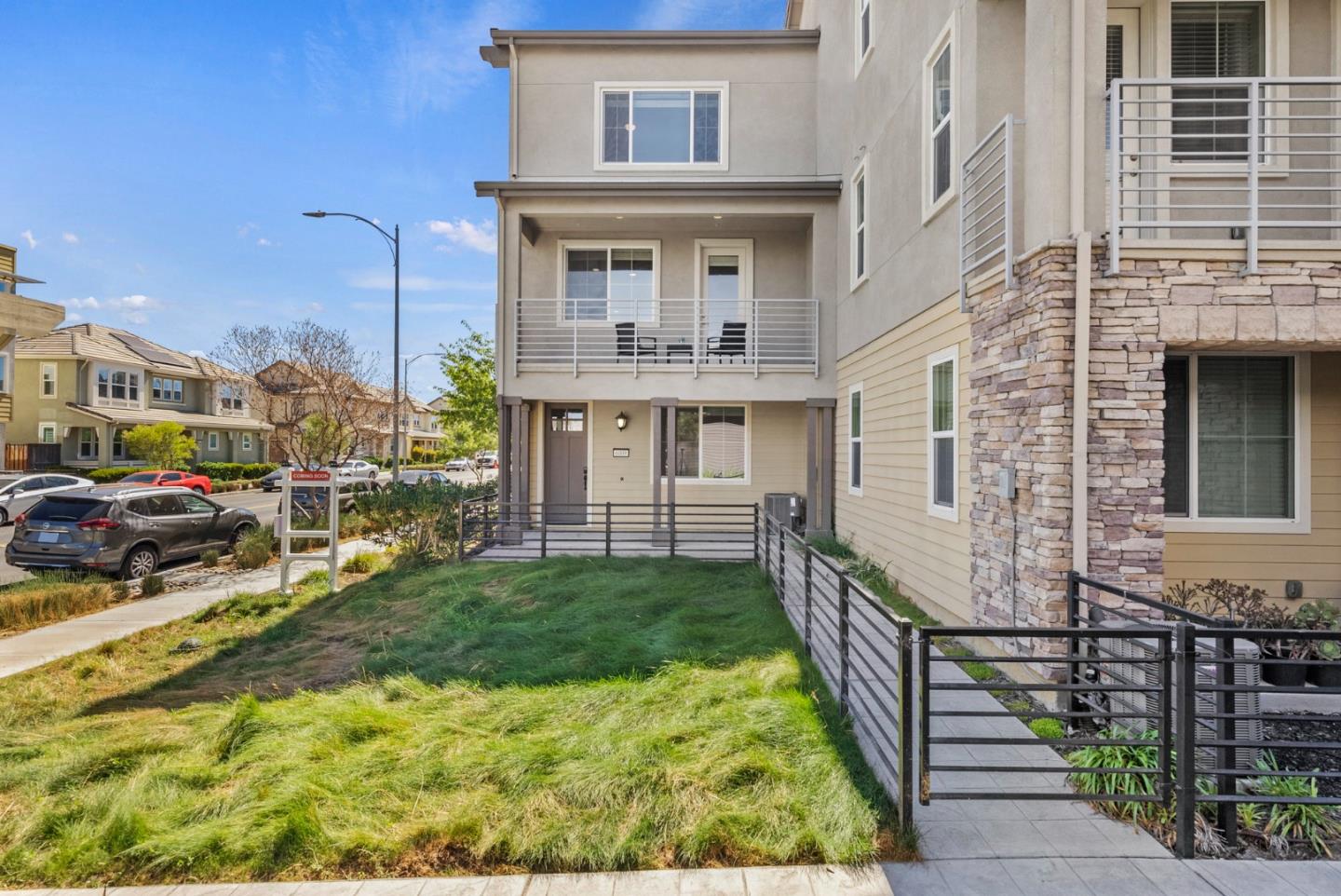 Neighborhood Neighborhood-77