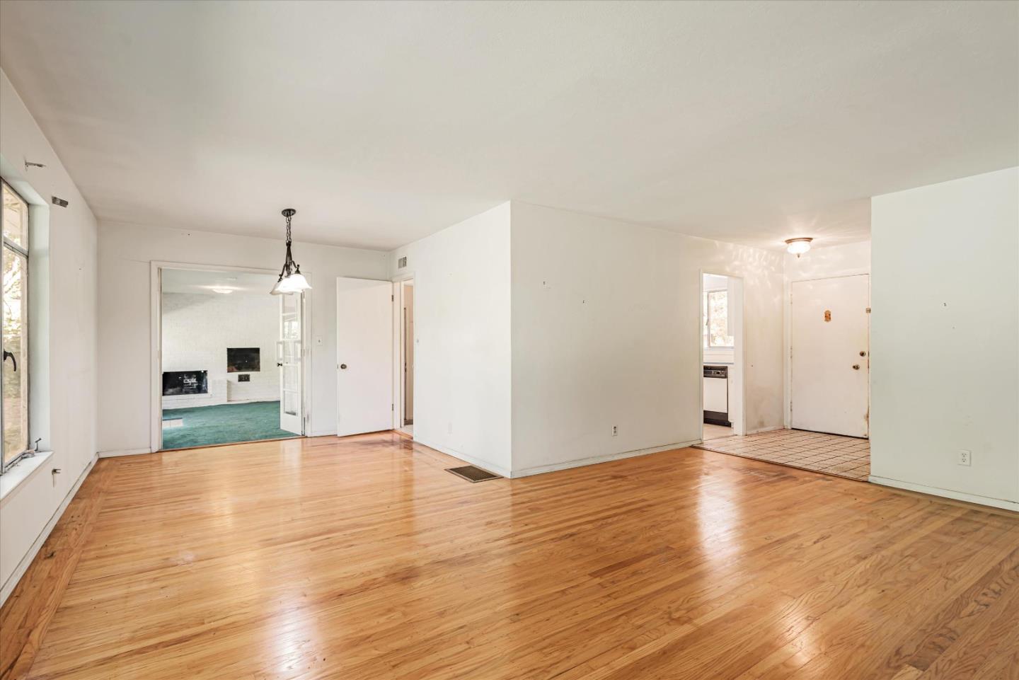 Neighborhood Neighborhood-4