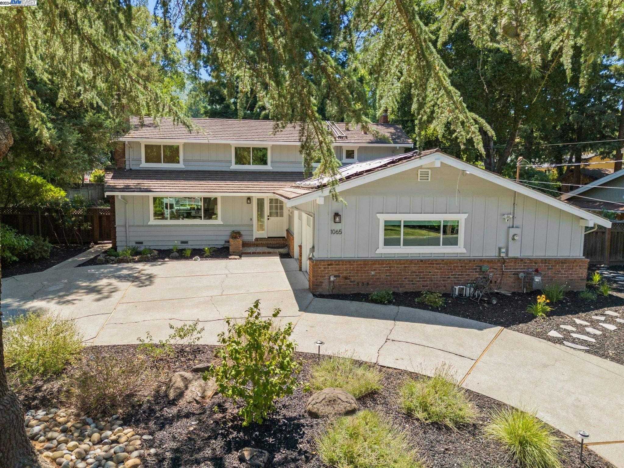 Neighborhood Neighborhood-22