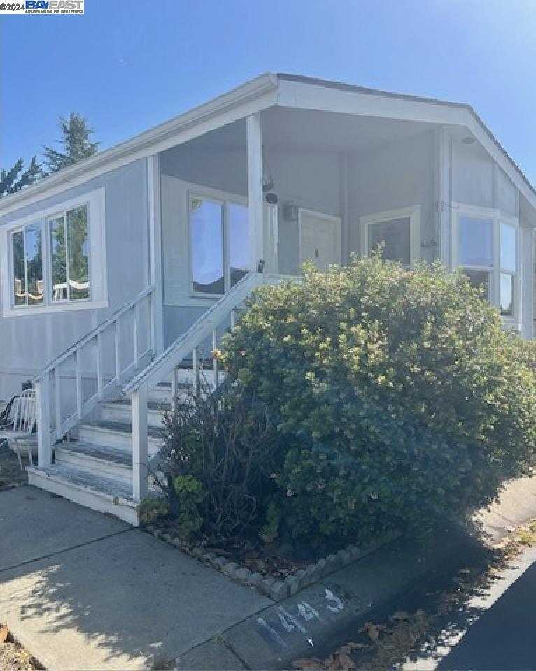 Neighborhood Neighborhood-29