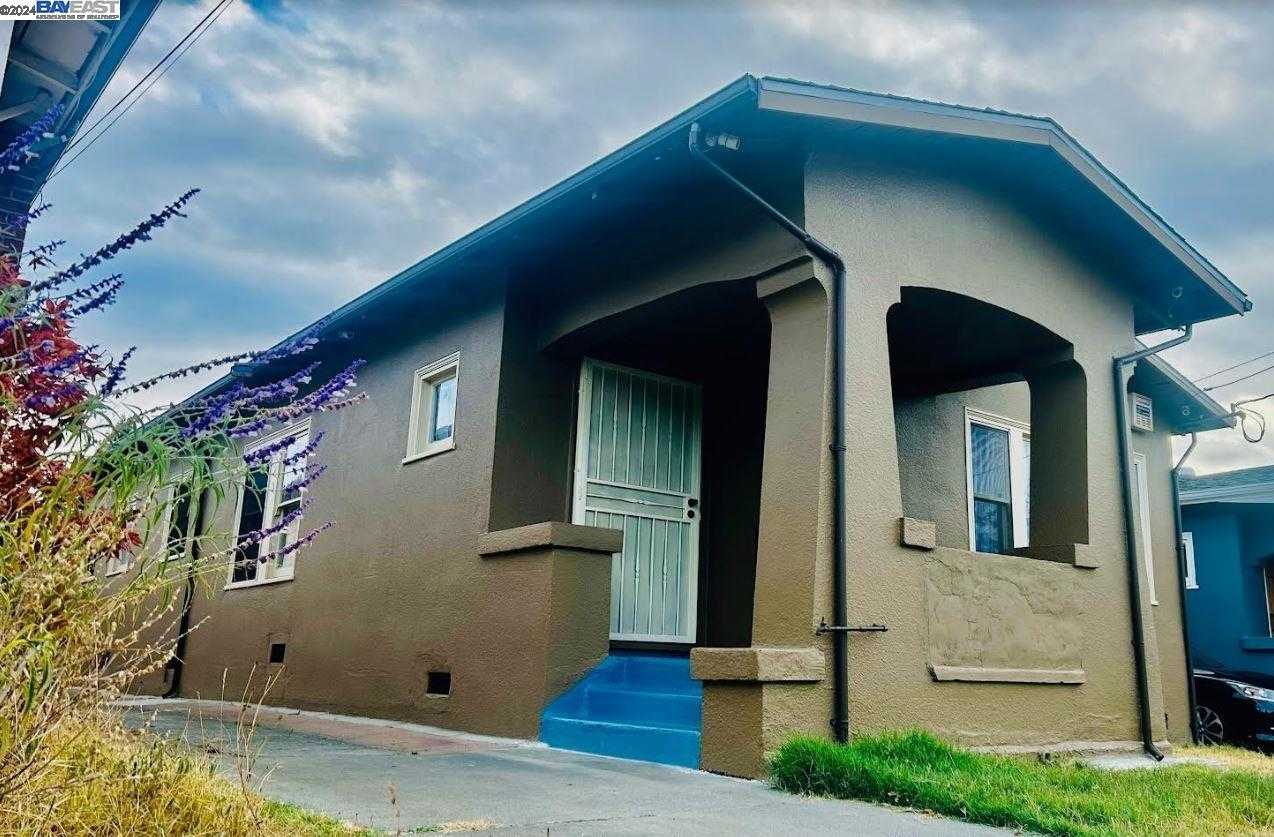 Neighborhood Neighborhood-15