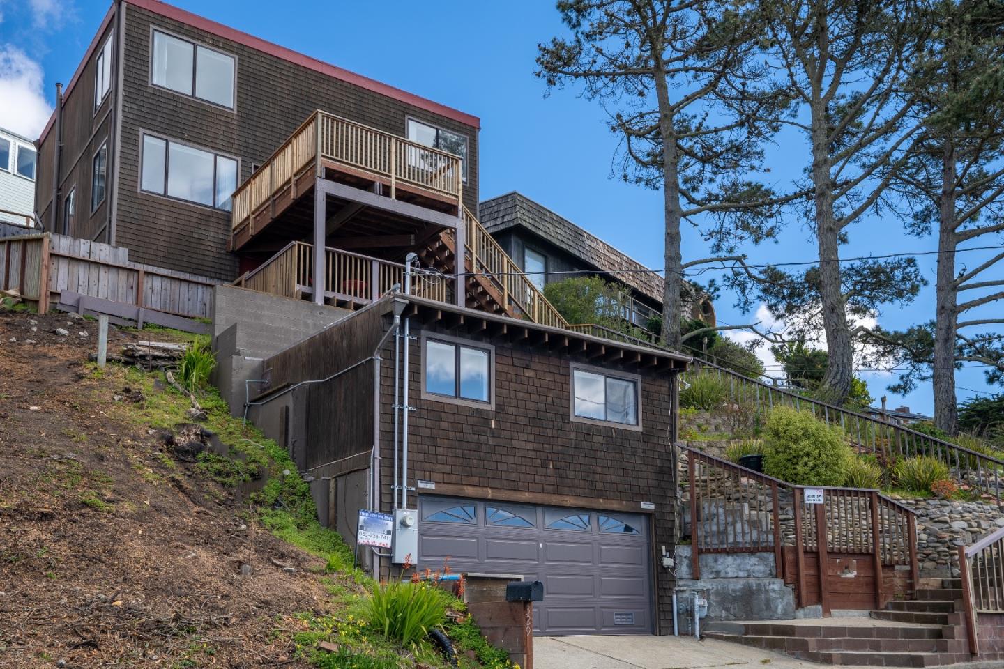 Neighborhood Neighborhood-1