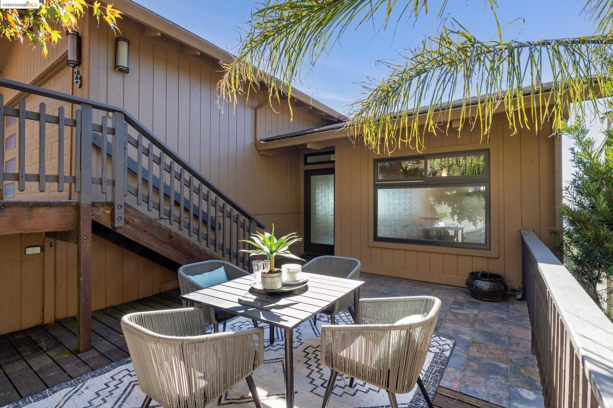 Neighborhood Neighborhood-5