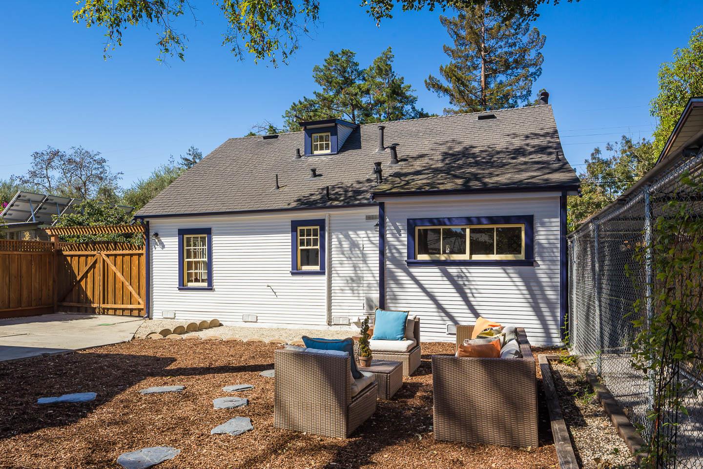 Neighborhood Neighborhood-95