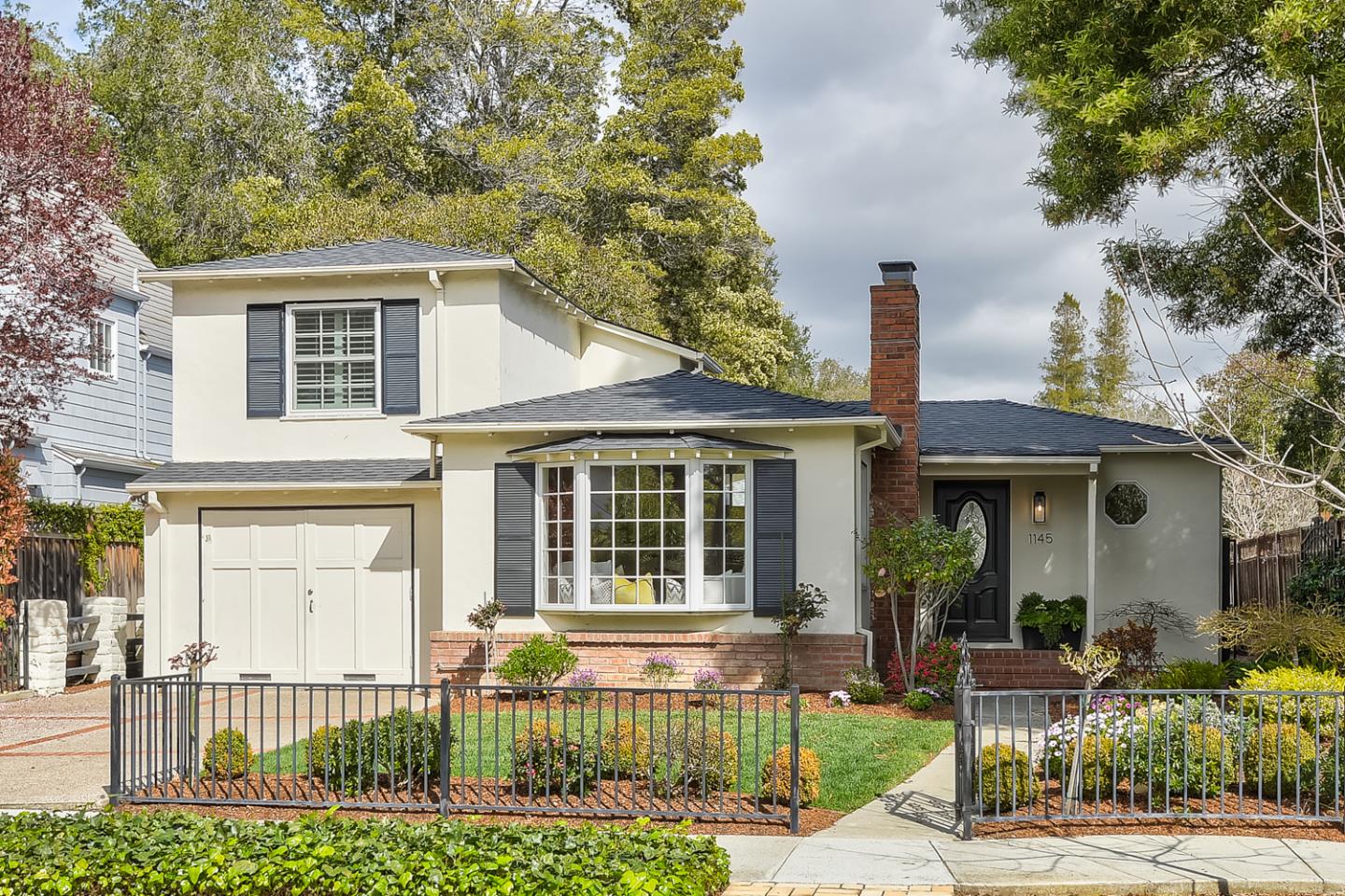 Neighborhood Neighborhood-16