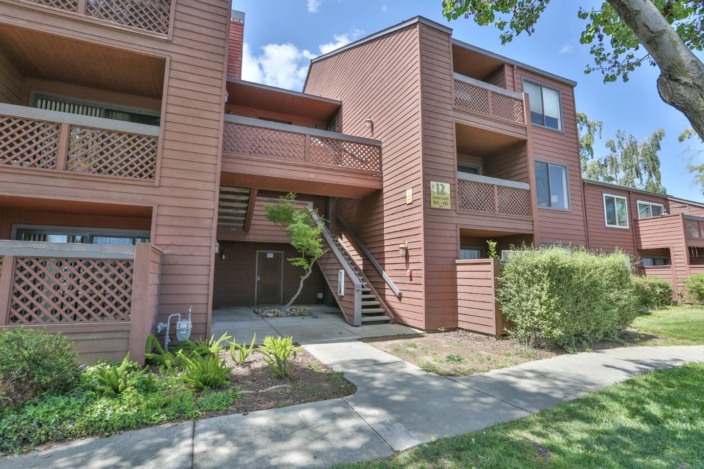 Neighborhood Neighborhood-33