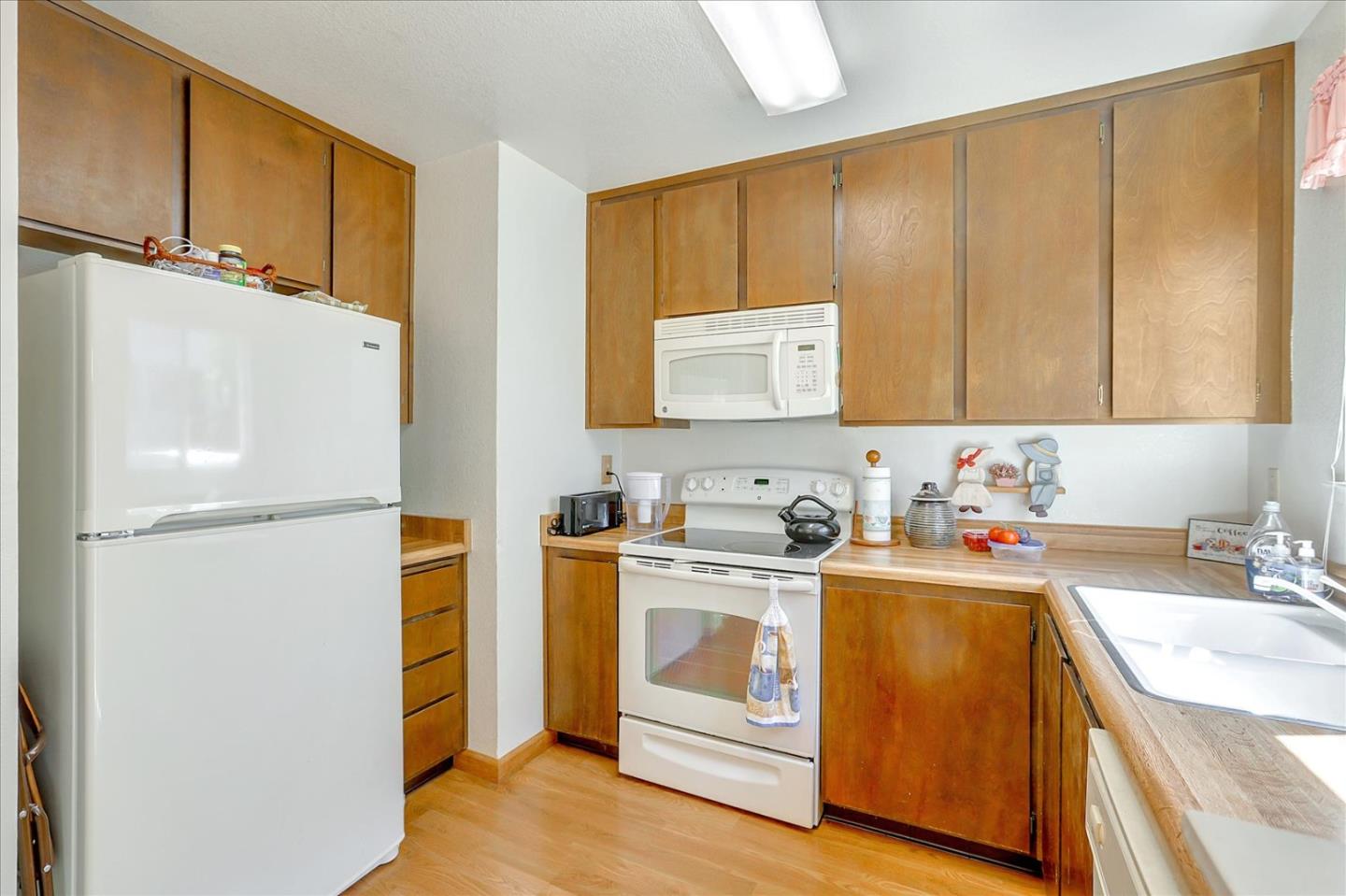 Neighborhood Neighborhood-45