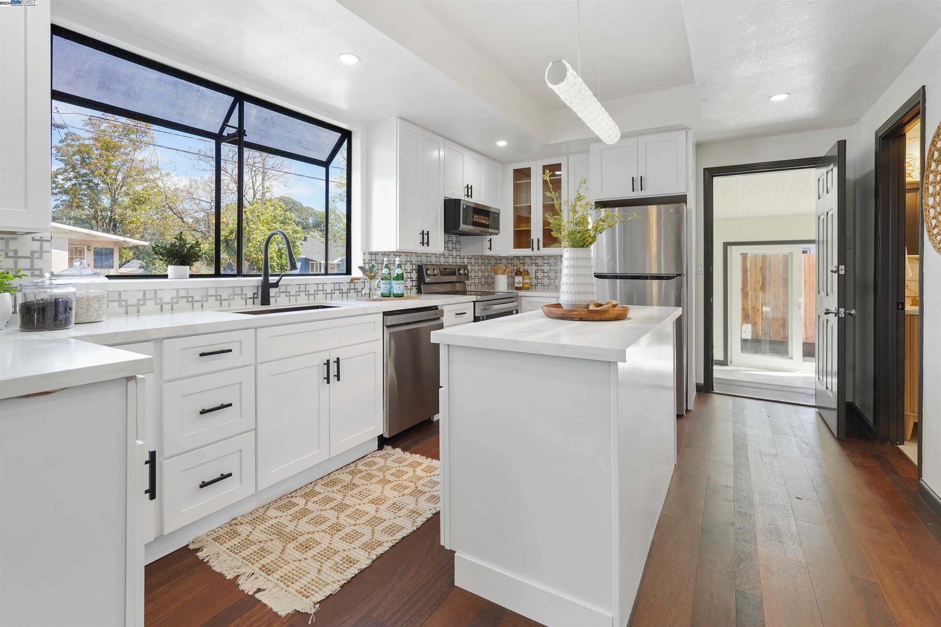 Neighborhood Neighborhood-7