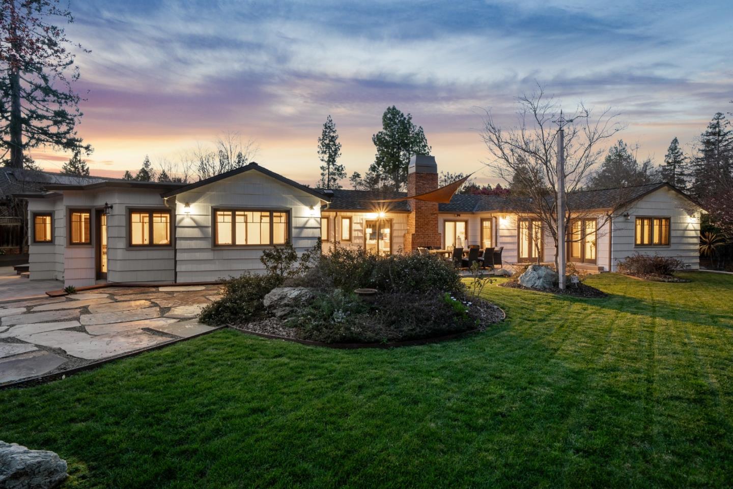 Neighborhood Neighborhood-8