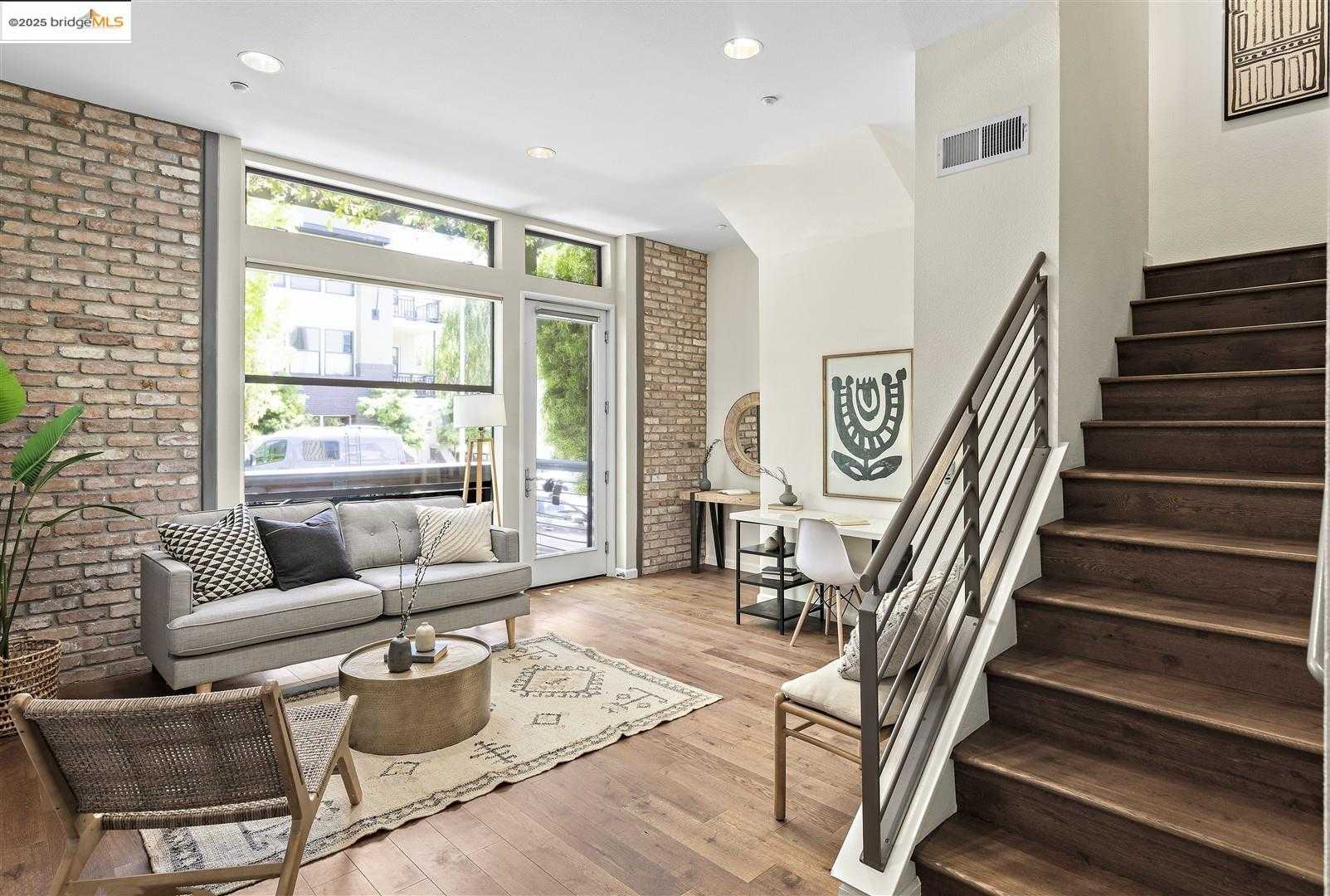 Neighborhood Neighborhood-8