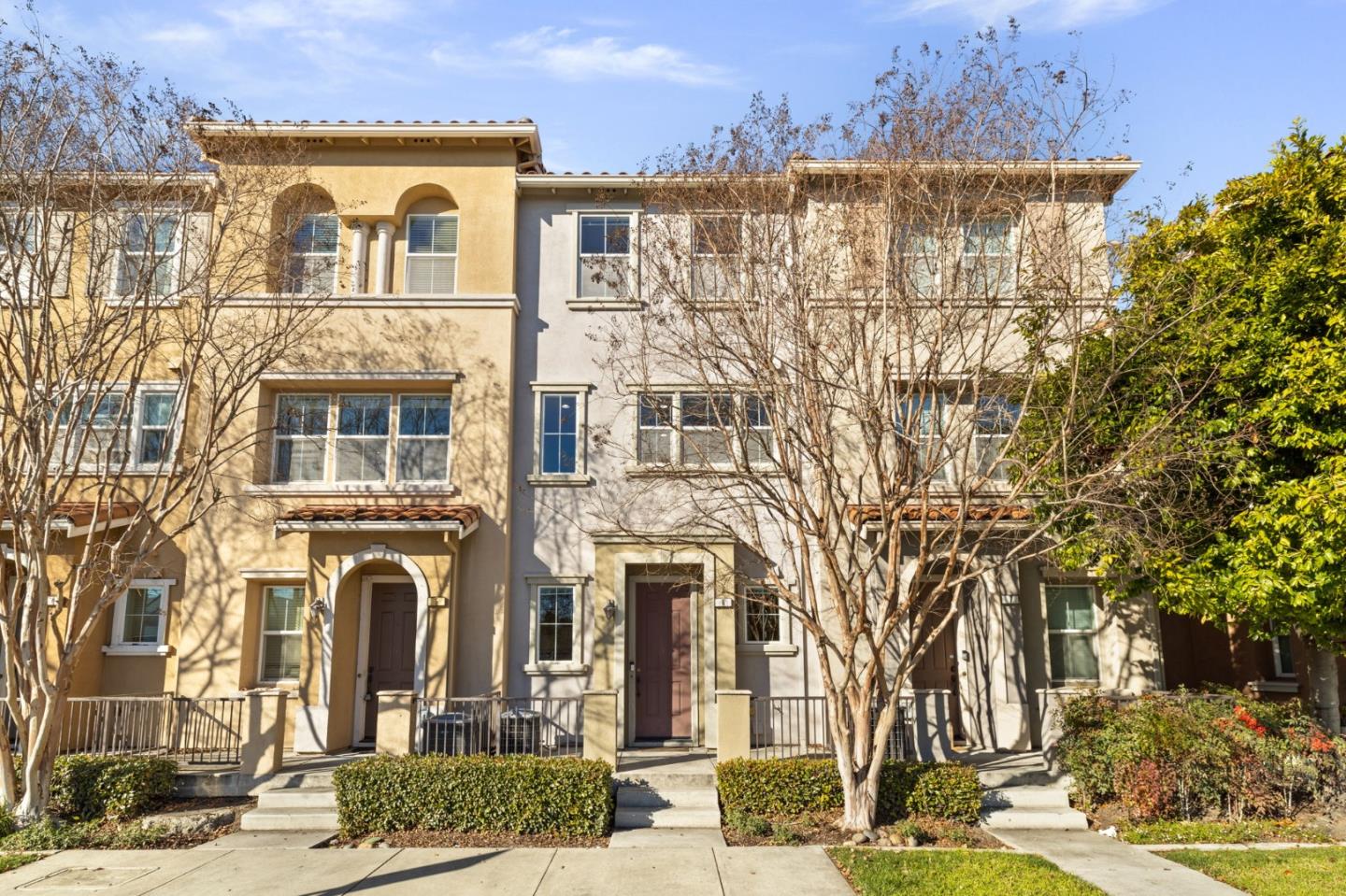 Neighborhood Neighborhood-32