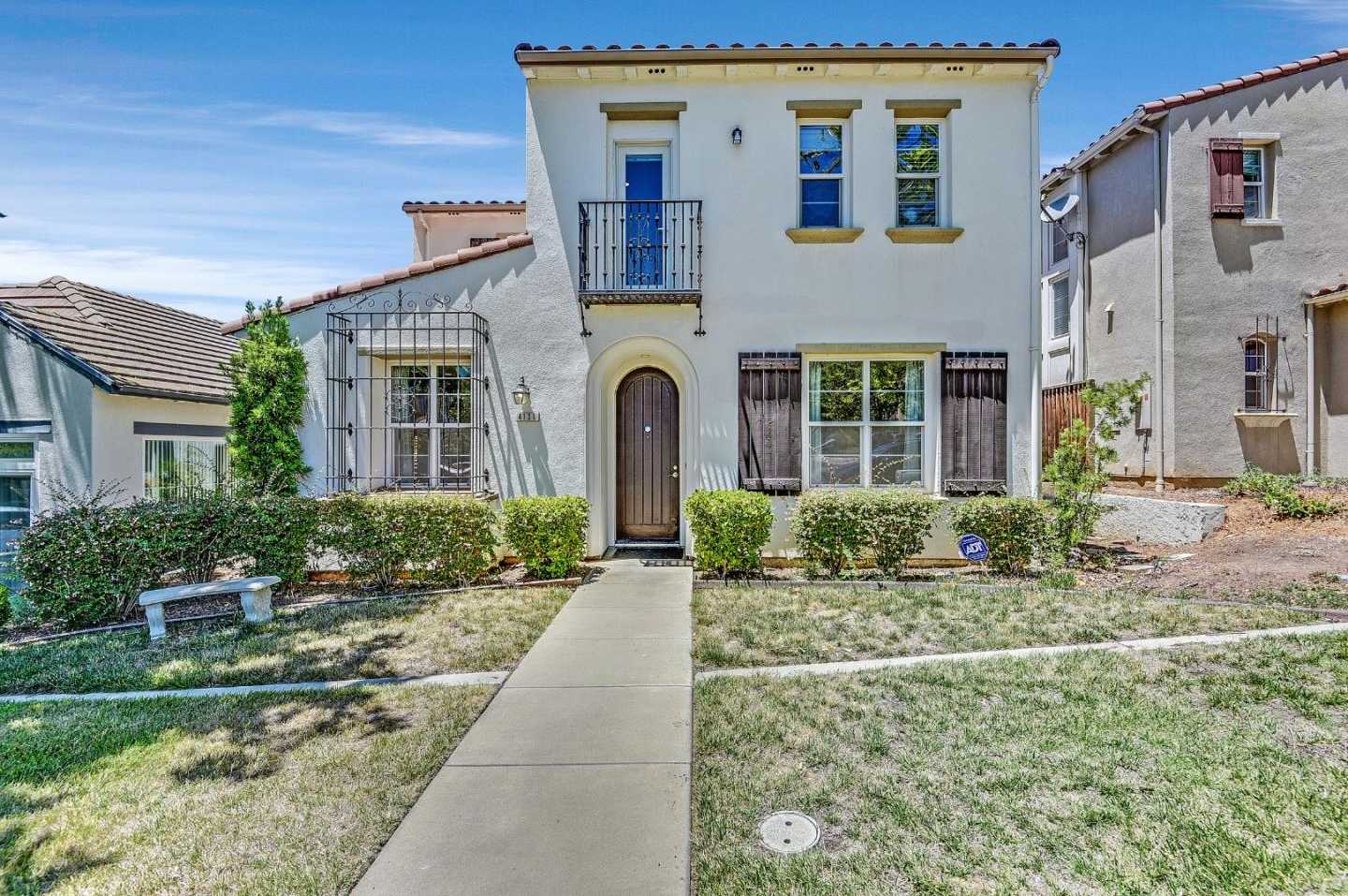 Neighborhood Neighborhood-28