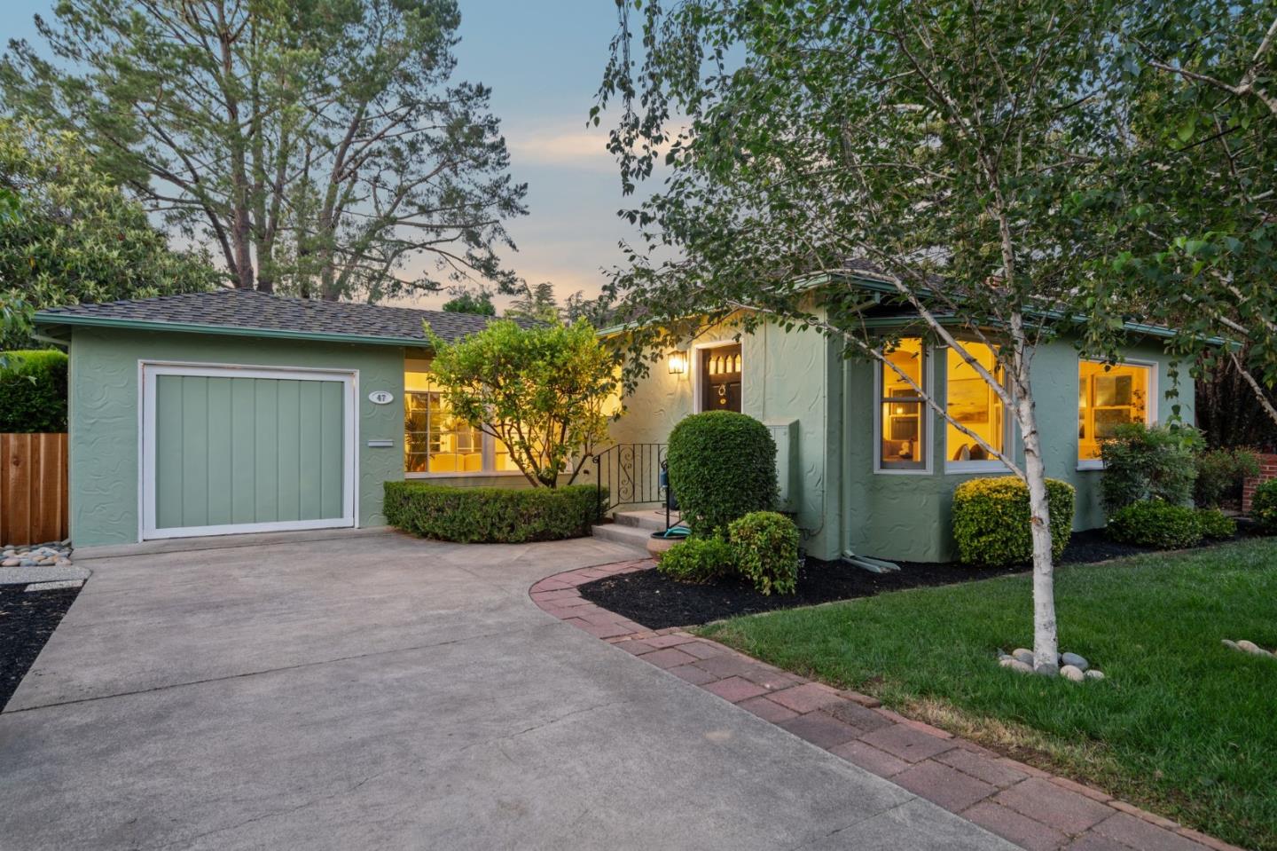 Neighborhood Neighborhood-10