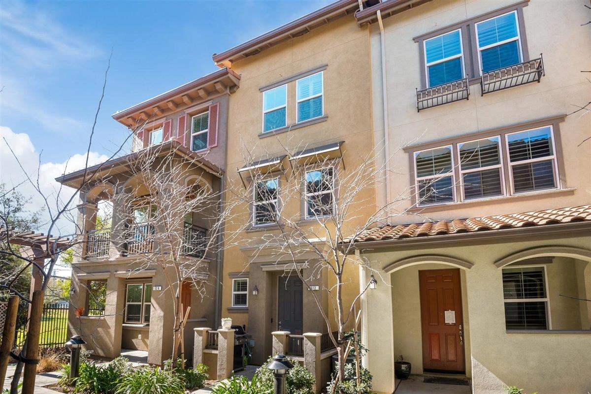 Neighborhood Neighborhood-50